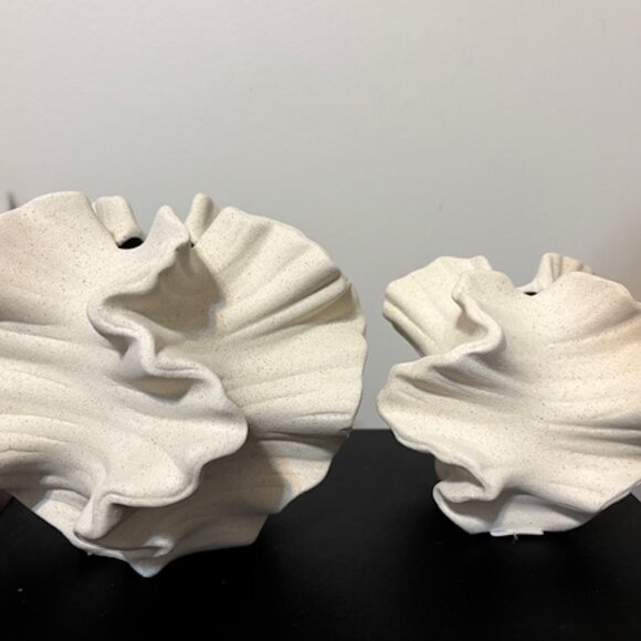 Wavy Organic Ceramic Vase – Minimalist Home Décor for Modern Elegance 2PC. - Picture 4 of 4